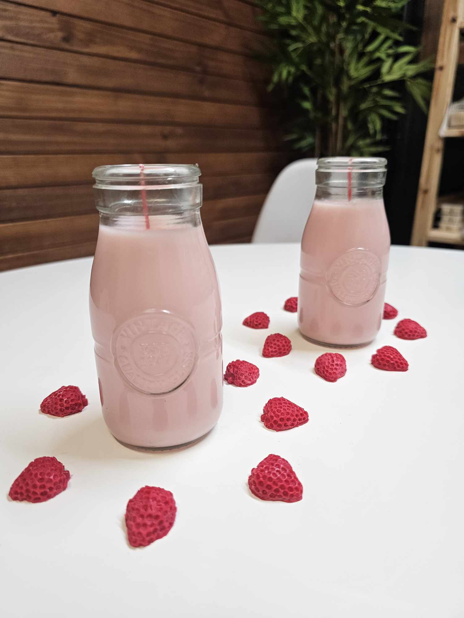 Stawberry Milkshake Soy Wax Candle - Image 2