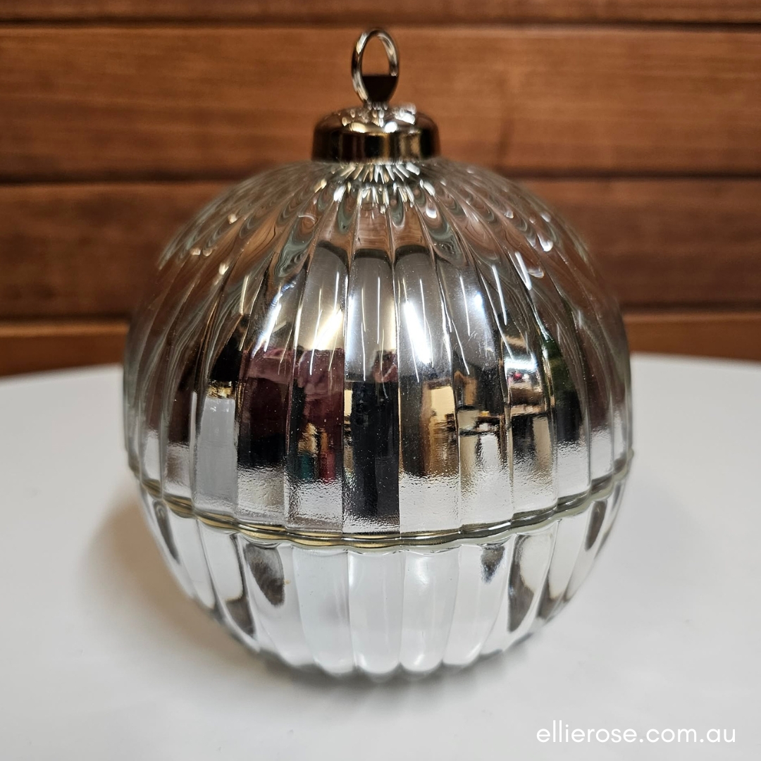 Silver Bauble Soy Wax Candle - Image 1